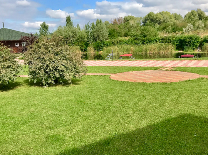 Лазня на Дніпрі Гніздо Зозулі"