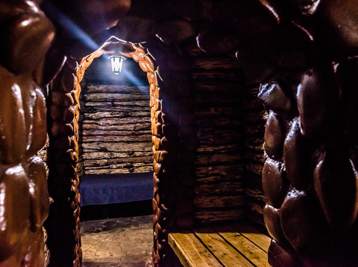 «Шато Містік» на дровах з Теплим і Холодним басейнами