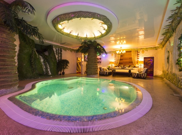 Банно-розважальний комплекс «Travel Club»