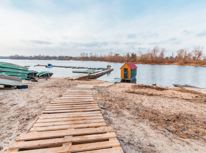 Пантон для спуска в воду