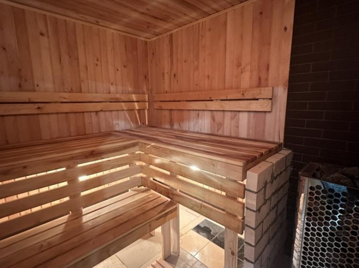 Сауна «Golden Gate» на Максима Кривоноса, 27