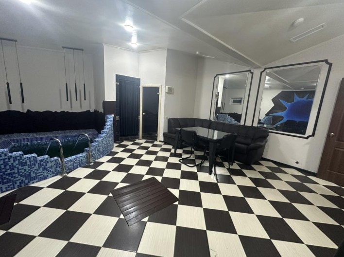 Сауна «Golden Gate» на Максима Кривоноса, 27