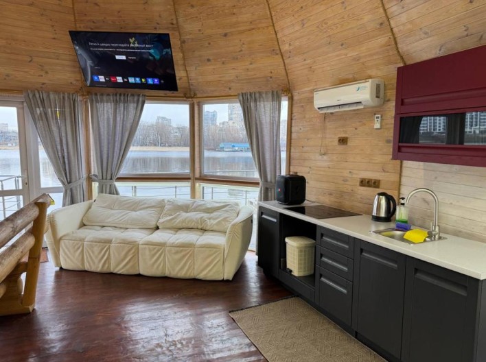 Баня на воді «Cupol Club»